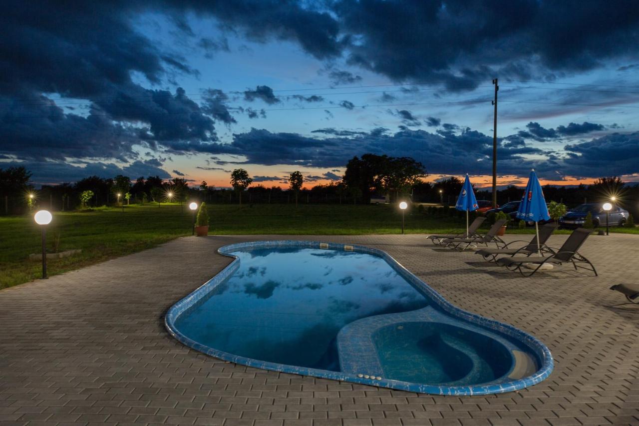 Hotel Sunrise Kalekovets Buitenkant foto